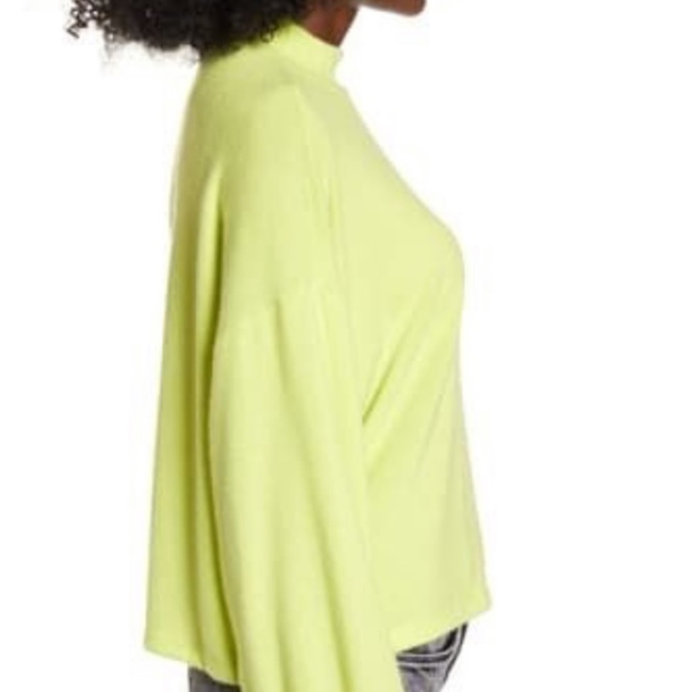 NWT All In Favor Neon Green Mock Neck Sweater Sz M - Picture 3 of 7